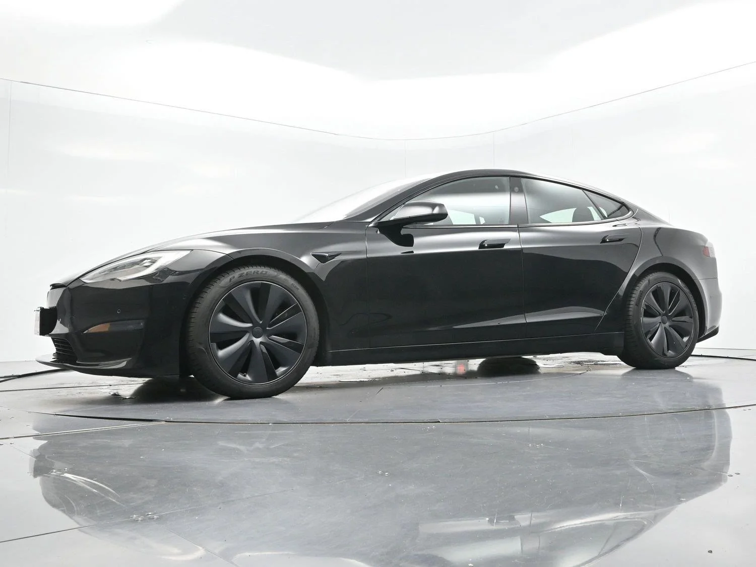 Used 2021 Black Tesla Plaid image 41