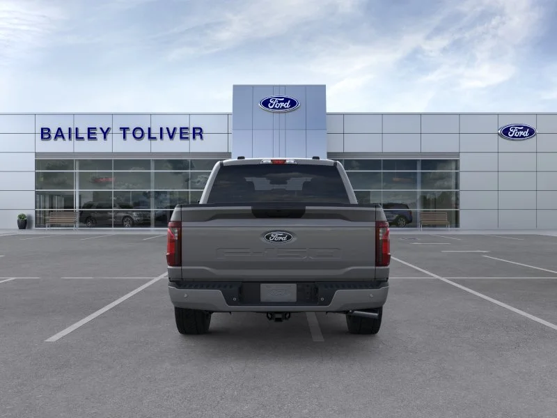 New 2026 Carbonized Gray Metallic Ford XLT image 30
