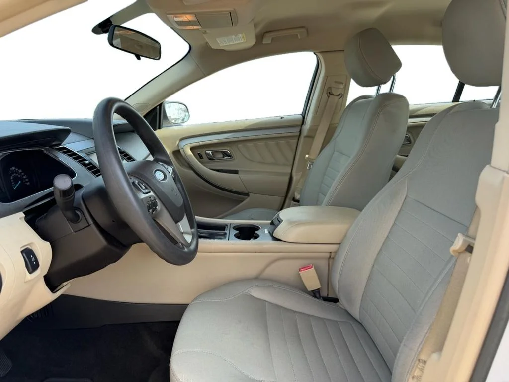 Used 2016 Oxford White Ford SE image 9