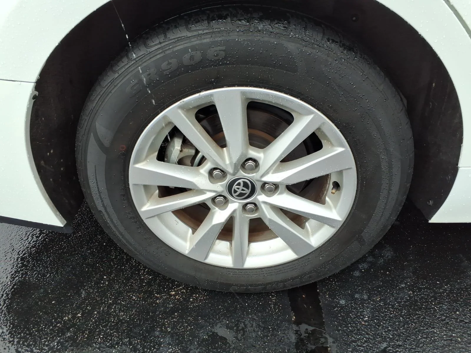 Used 2025  Toyota LE image 10