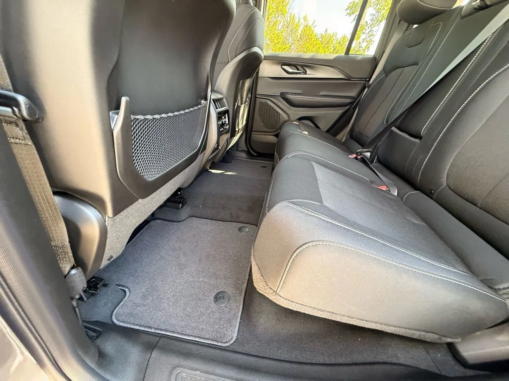 New 2026 Baltic Gray Metallic Clear-Coat Exterior Paint Jeep Laredo image 24