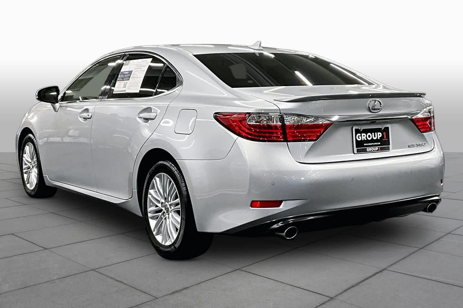 Used 2014 Silver Lining Metallic Lexus  image 11