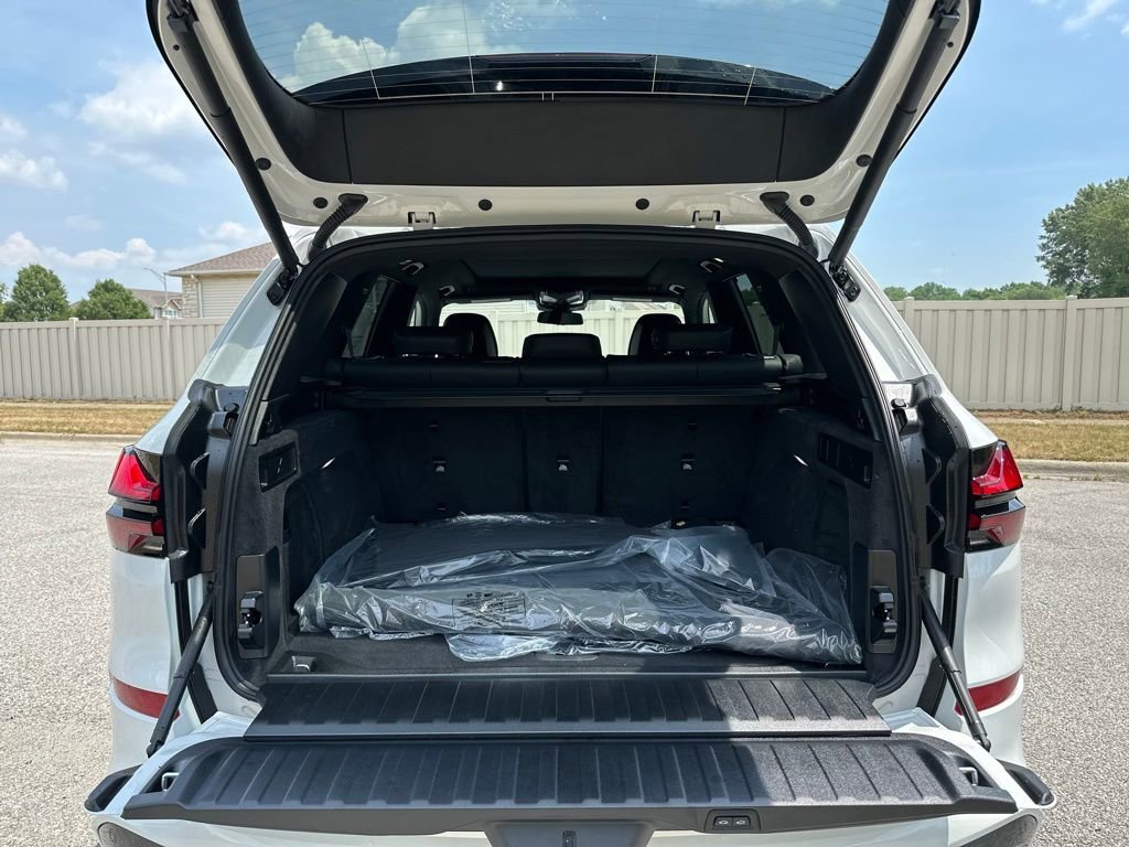 2026 BMW X5 M60i - Photo 24