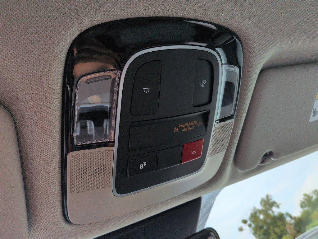 New 2026 White Hyundai SEL Plus FWD image 30
