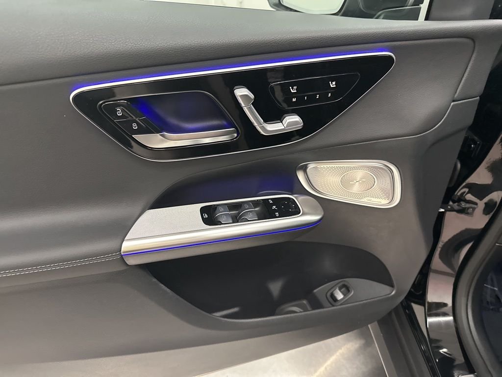 New 2026 Black Mercedes-Benz GLC 300 image 14