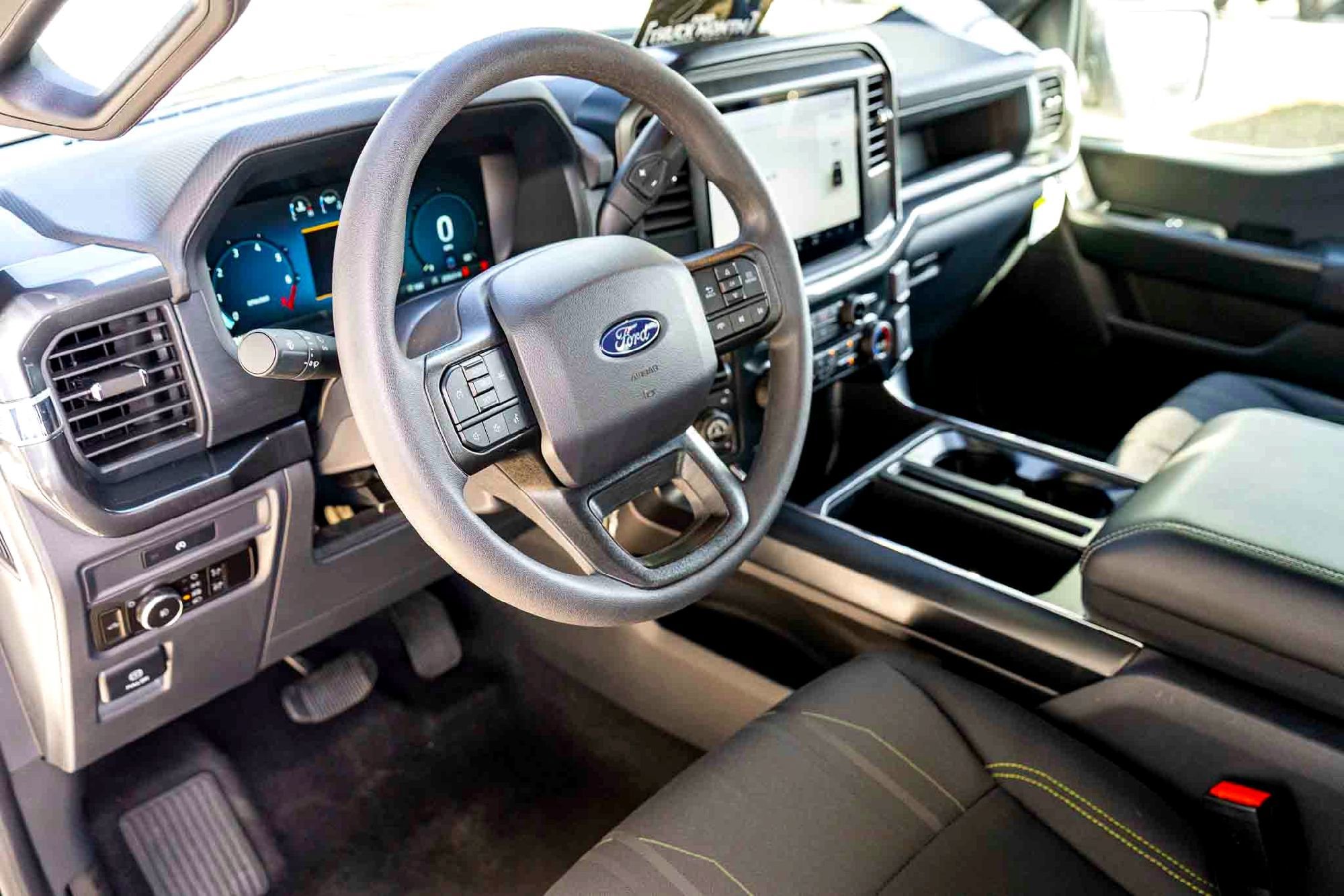 New 2025 Oxford White Ford STX image 10