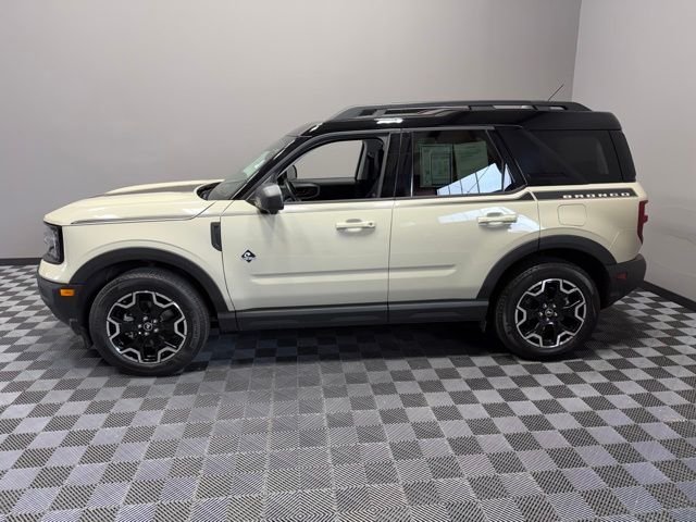 Used 2025 Desert Sand Ford Outer Banks image 6