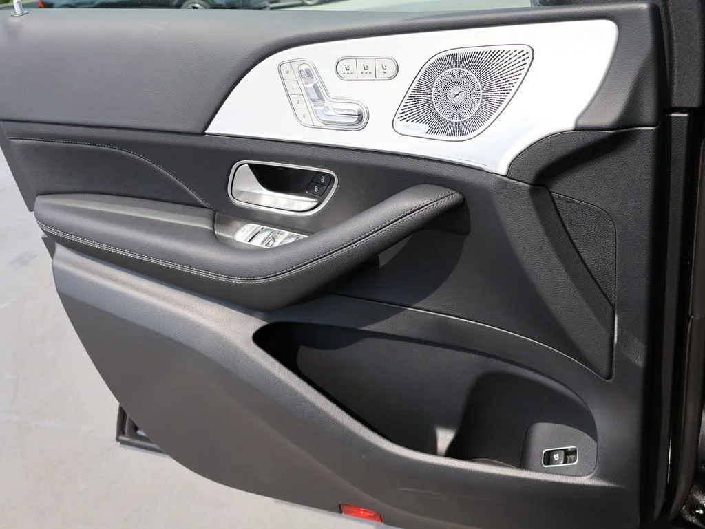 New 2026 Obsidian Black Metallic Mercedes-Benz GLE 450 image 36