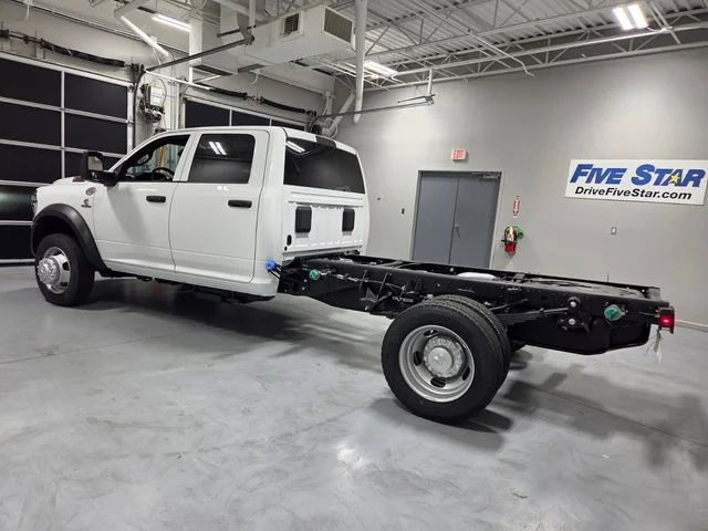 New 2026 Bright White Clear-Coat Exterior Paint RAM Tradesman image 8