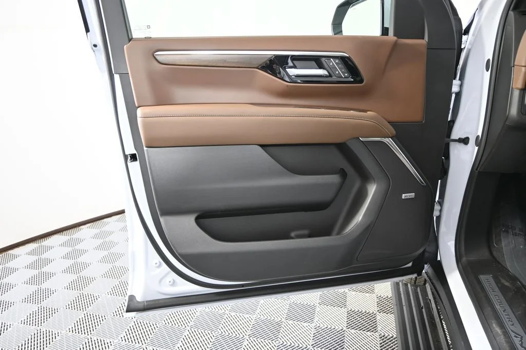 2026 Chevrolet Suburban High Country - Photo 20