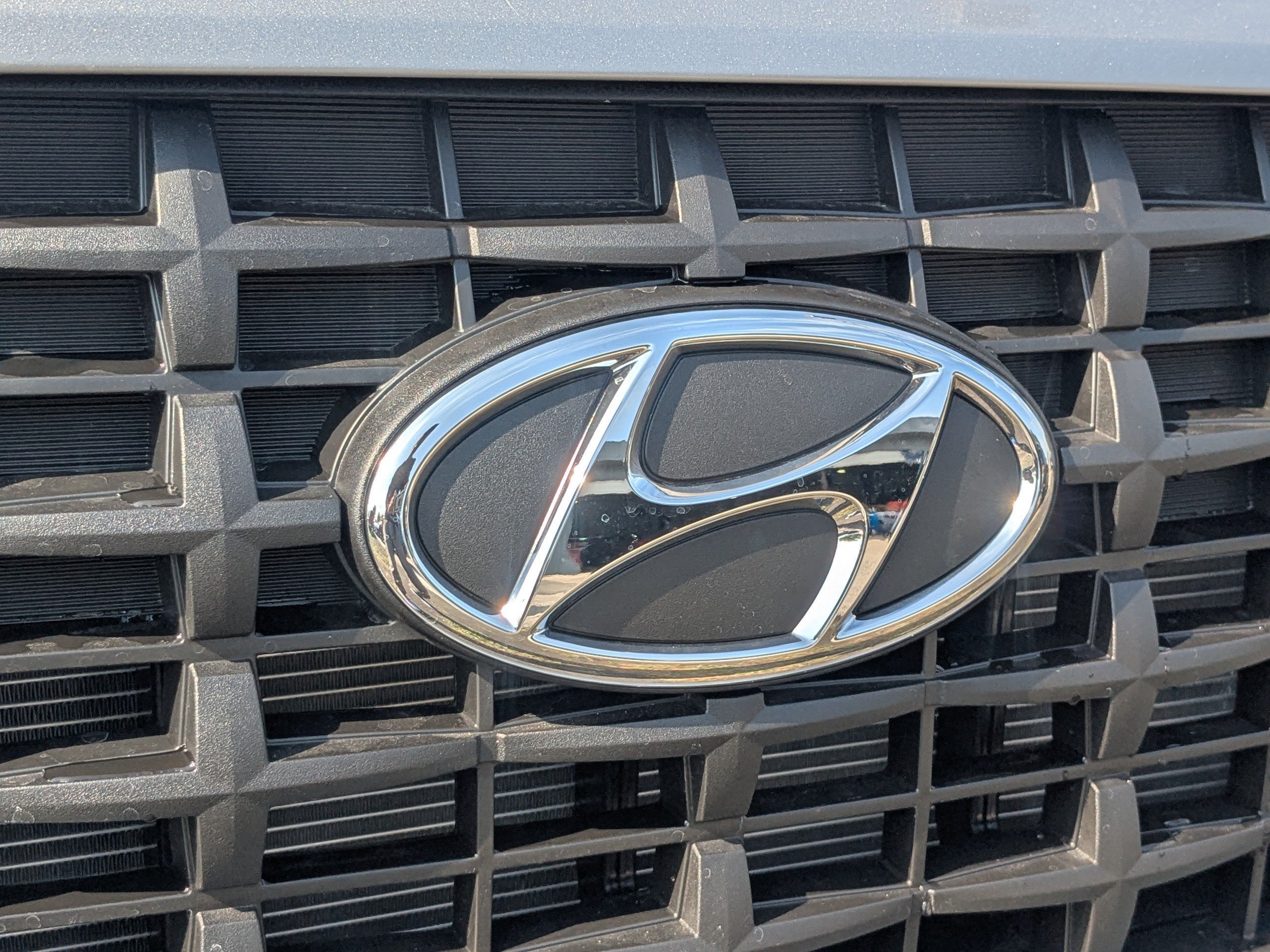 New 2026 Shimmering Silver Hyundai SE image 13