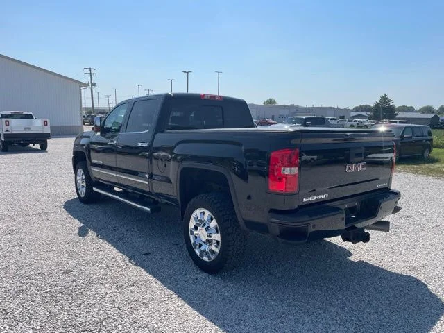 Used 2018 Black GMC Denali image 8