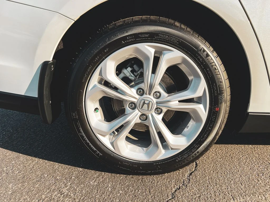 New 2026 Platinum White Pearl Honda LX image 9