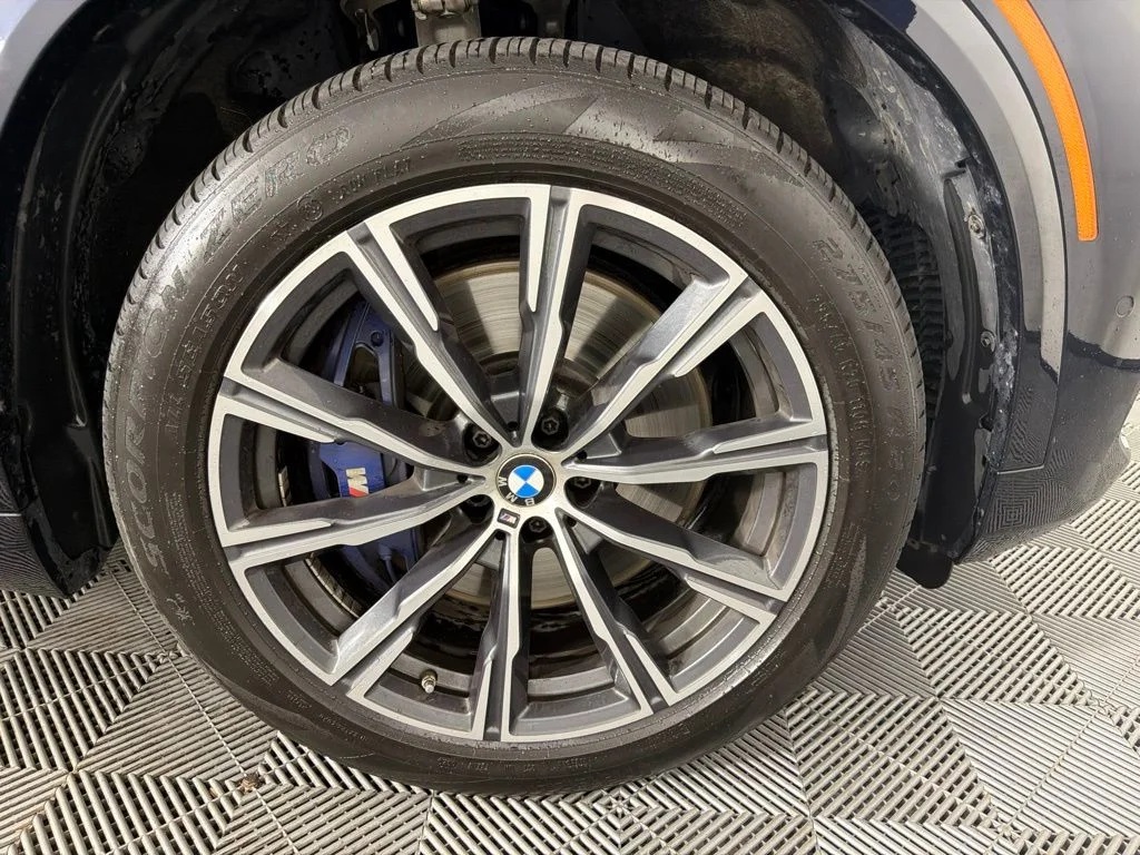 Used 2019 Black BMW xDrive50i image 11