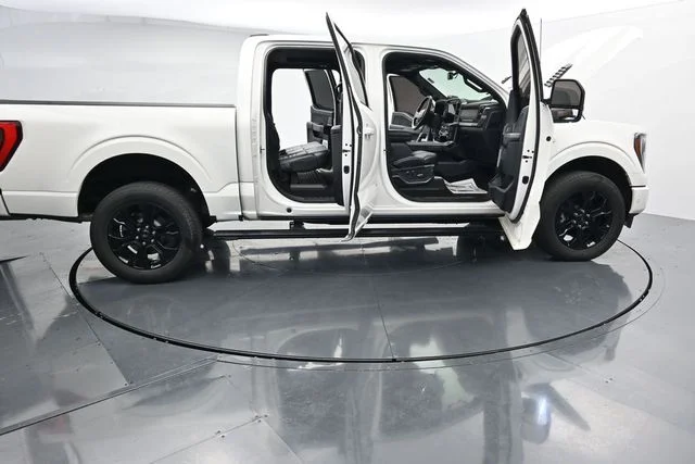 Used 2022 White Ford Platinum image 39