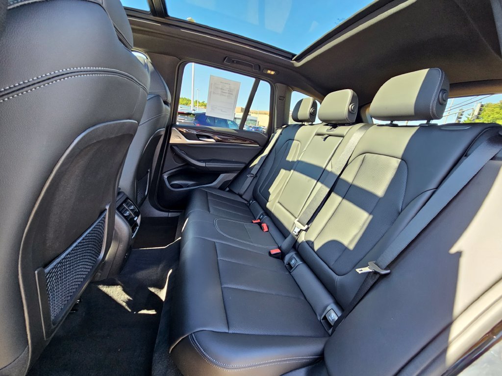 Used 2023 Jet Black BMW xDrive30i image 20