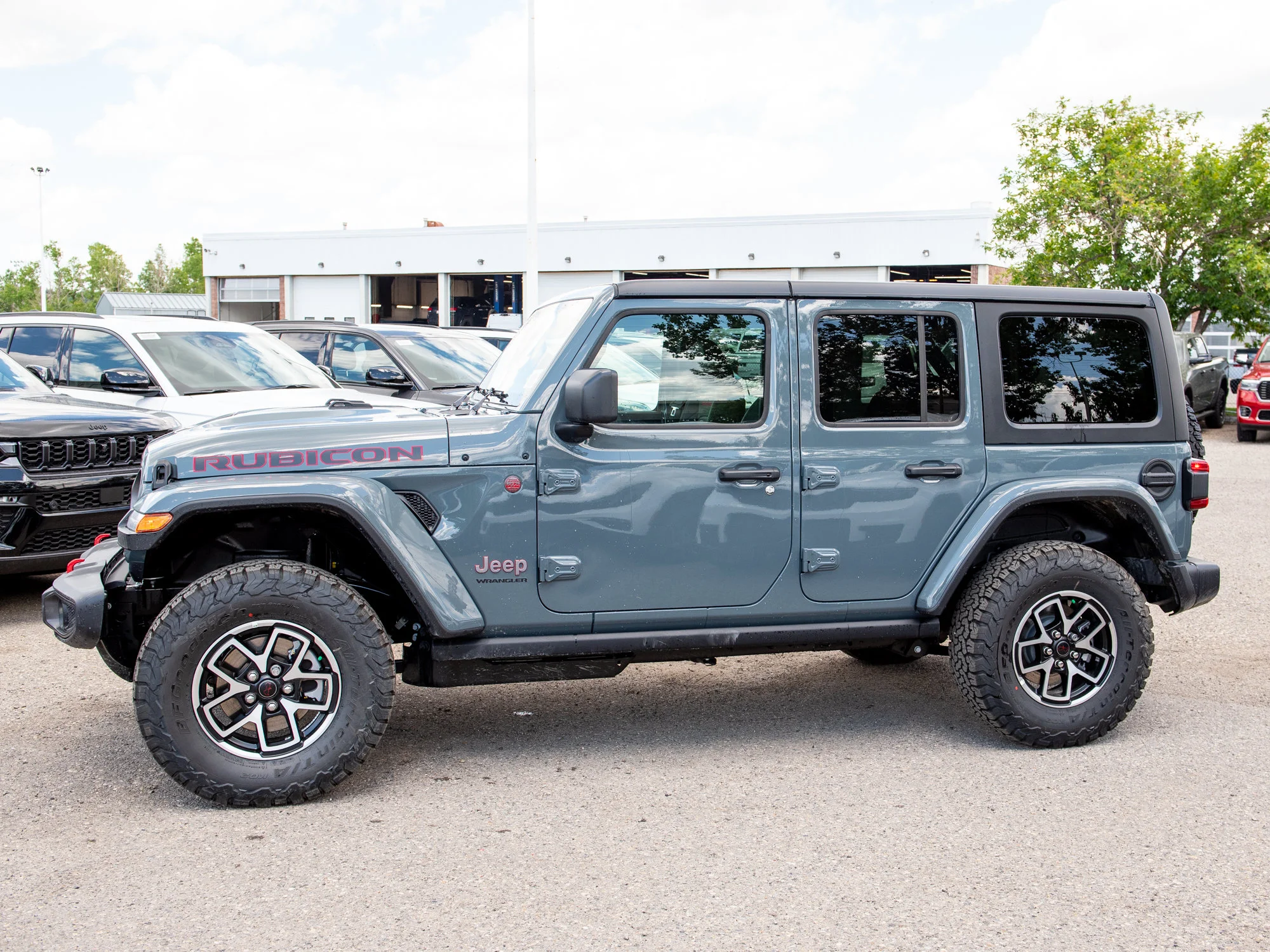 New 2026 Dark blue Jeep Rubicon* 4 Door 4x4, Nappa Leather, Safety Group, Front/Rear Lockers image 2