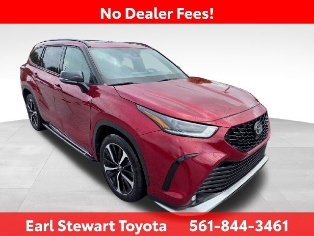 Used 2022 Red Toyota XSE image 3