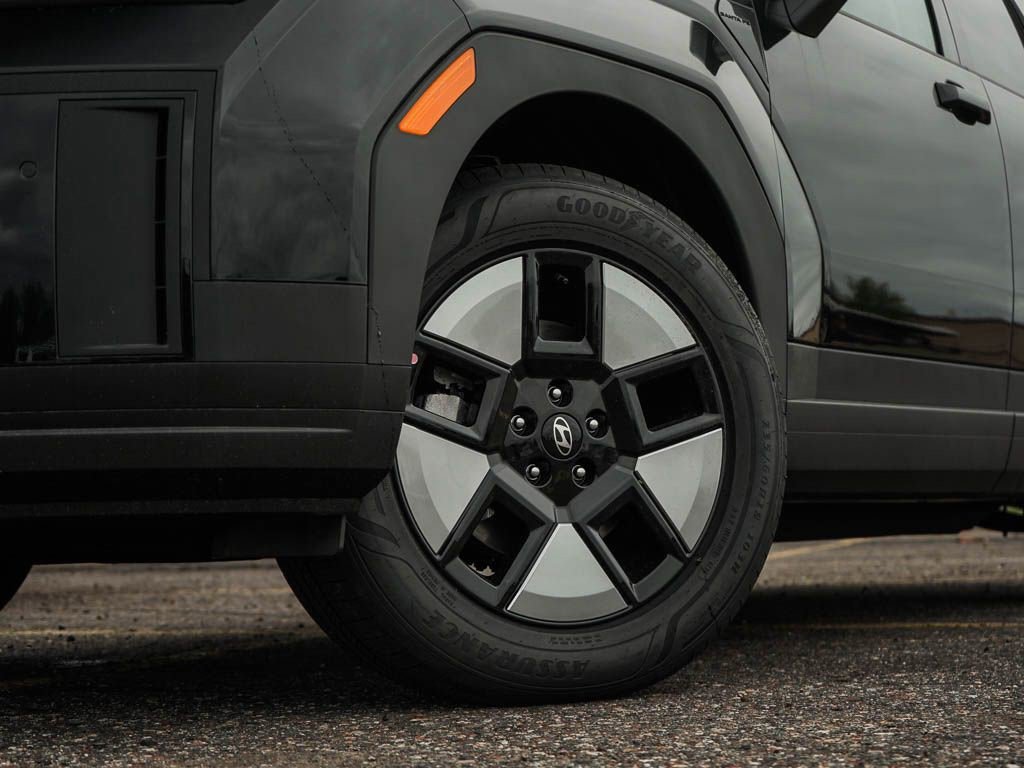 New 2026 Phantom Black Hyundai SEL AWD image 6