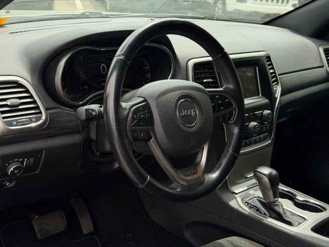 Used 2020 Silver Jeep Laredo E image 15