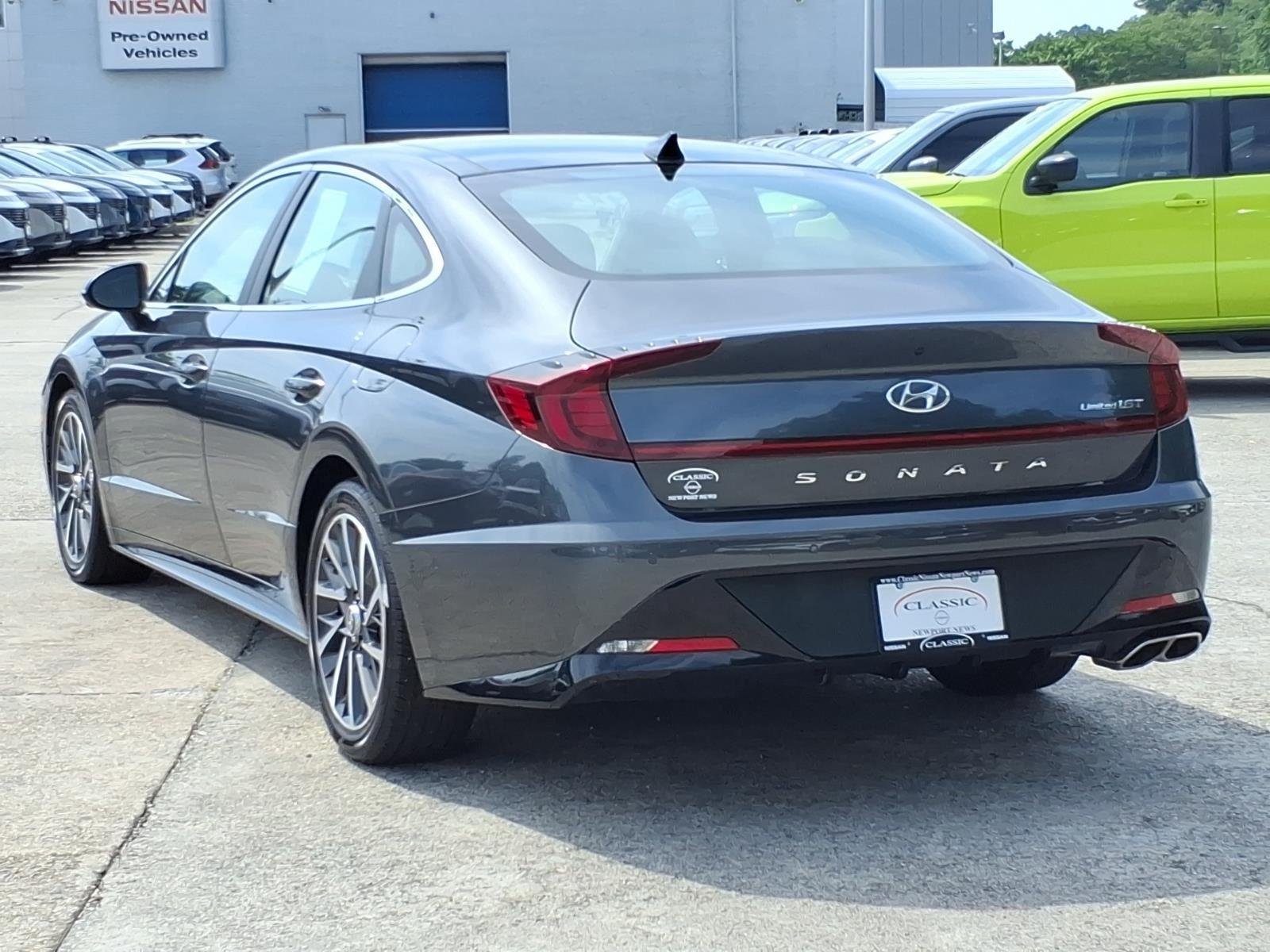 Used 2022 Portofino Gray Hyundai Limited image 9