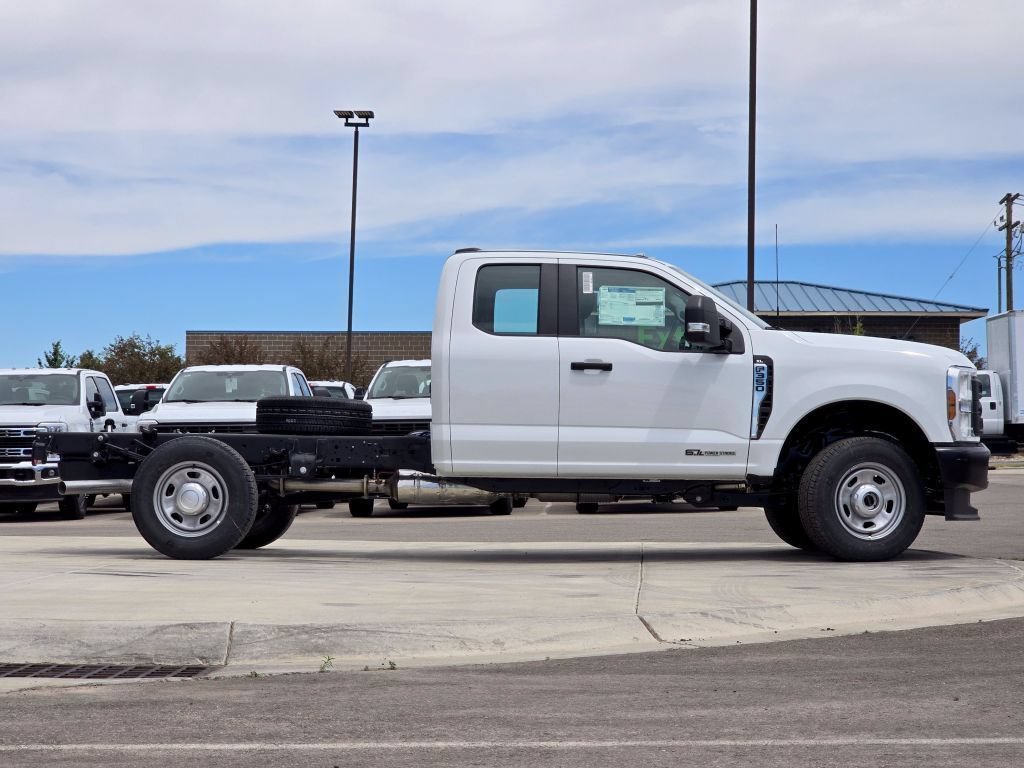 New 2026 Oxford White Ford XL image 23