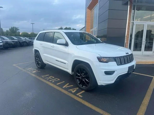 Used 2018 Jeep Grand Cherokee Altitude with VIN 1C4RJFAG9JC250498 for sale in Plymouth, WI