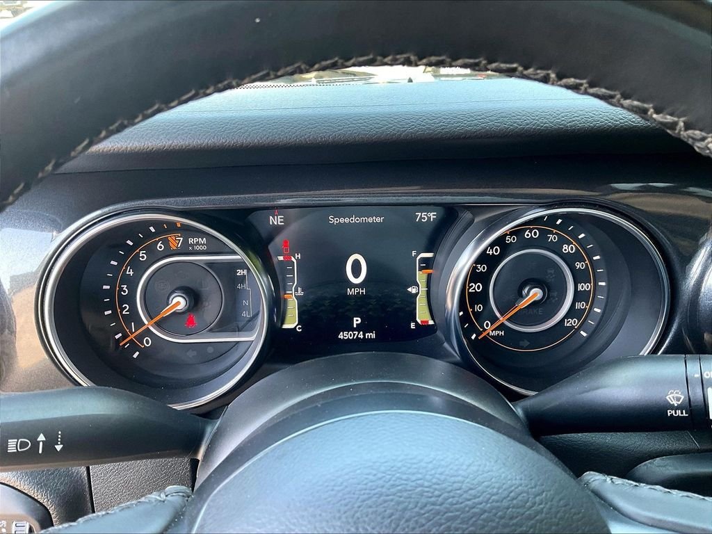 Used 2022 Black Jeep Sport image 13