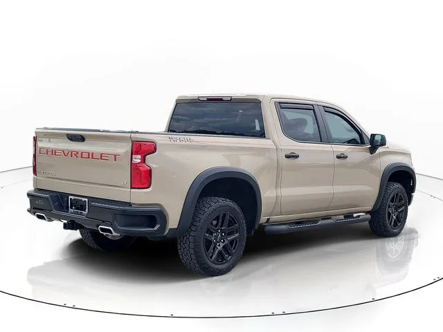 Used 2022  Chevrolet LT Trail Boss image 5