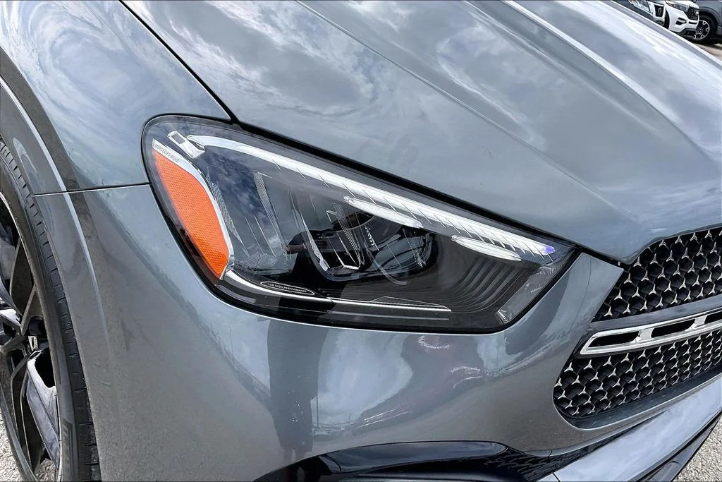 Used 2025 Gray Mercedes-Benz GLE 450 image 32