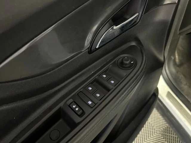 Used 2020 Summit White Buick Preferred image 12