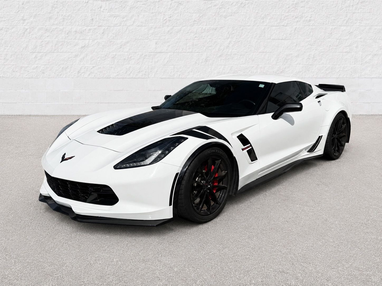 Used 2017 Arctic White Chevrolet Grand Sport image 1