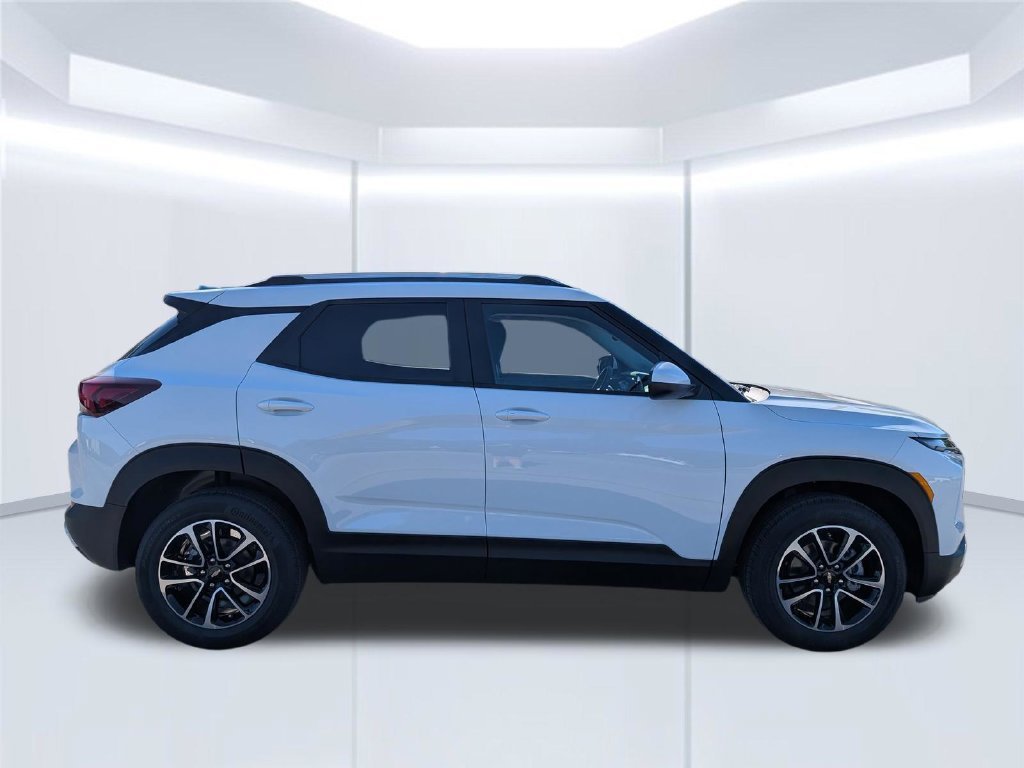 New 2026 Summit White Chevrolet LT image 8