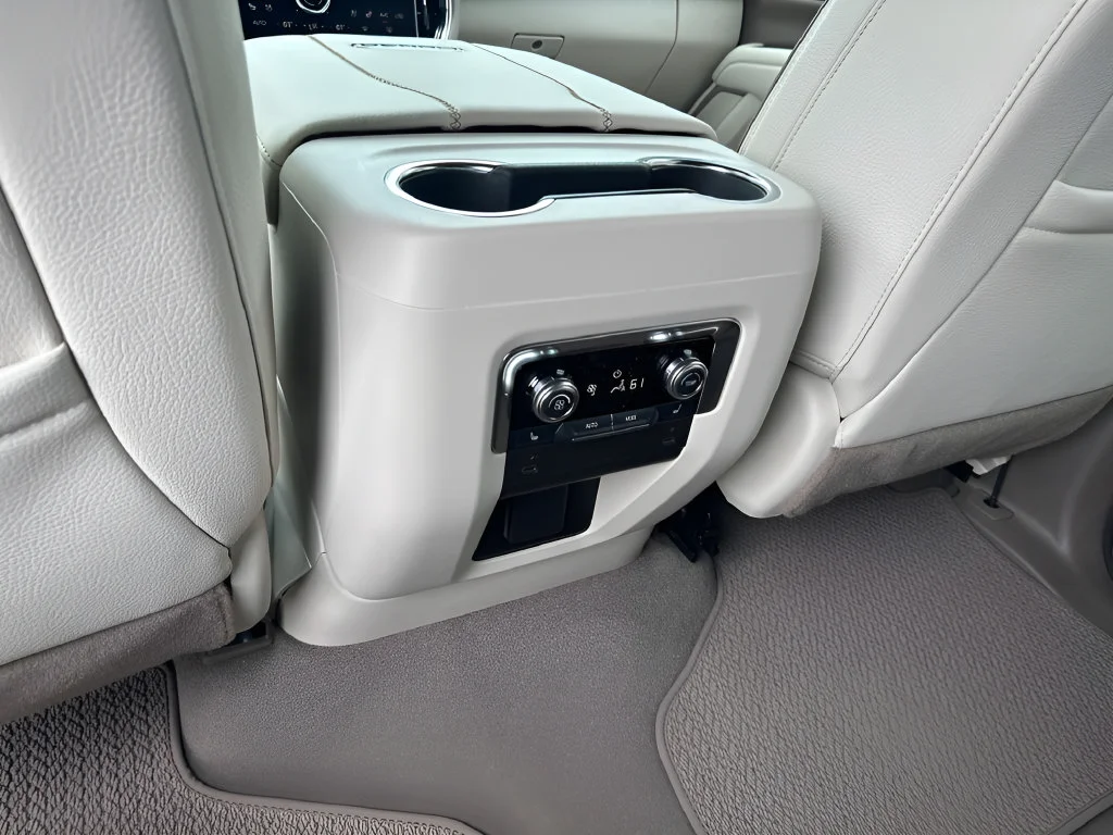 2026 GMC Yukon XL Denali - Photo 33