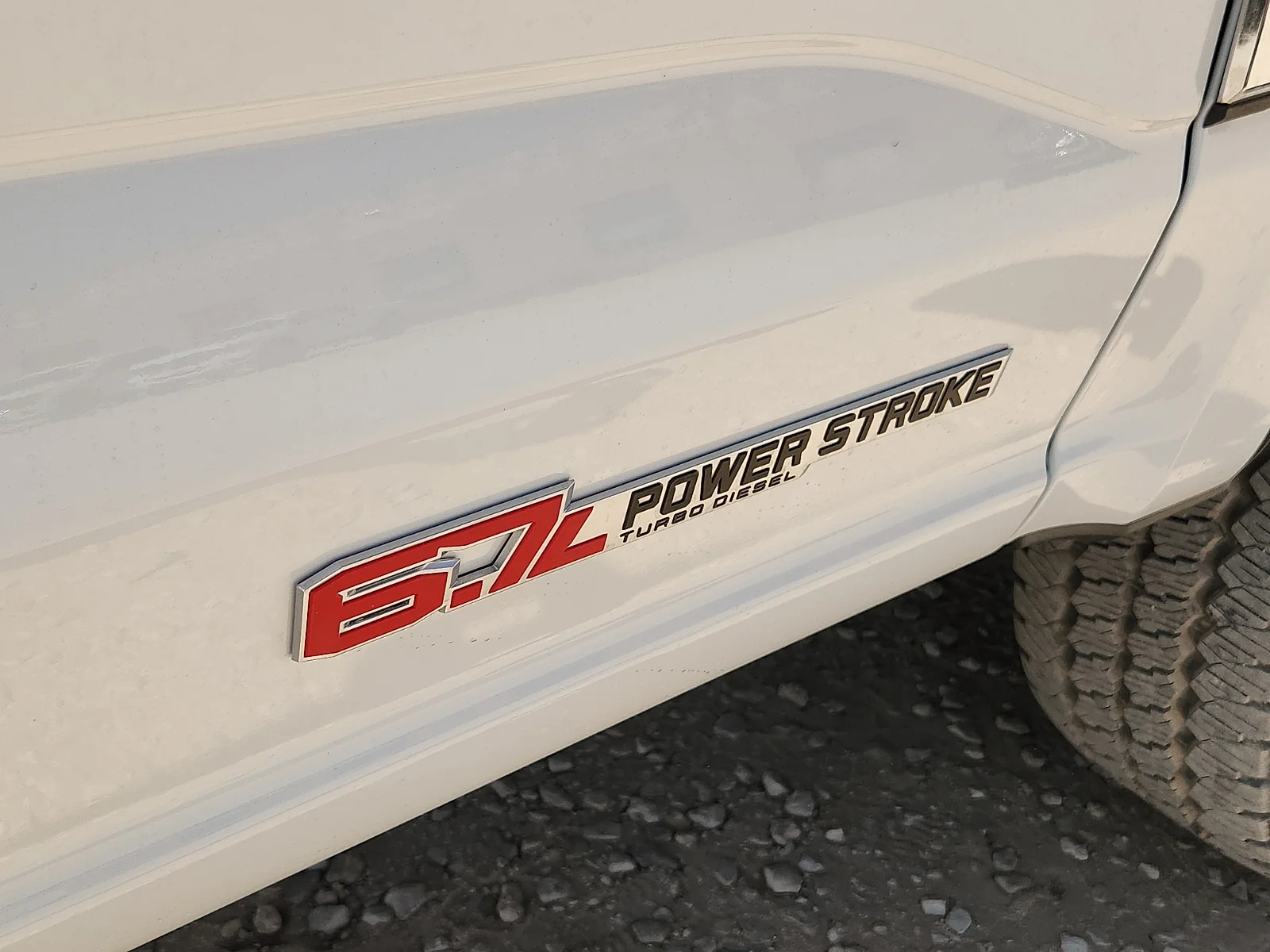 New 2027 Oxford White Ford XLT image 11