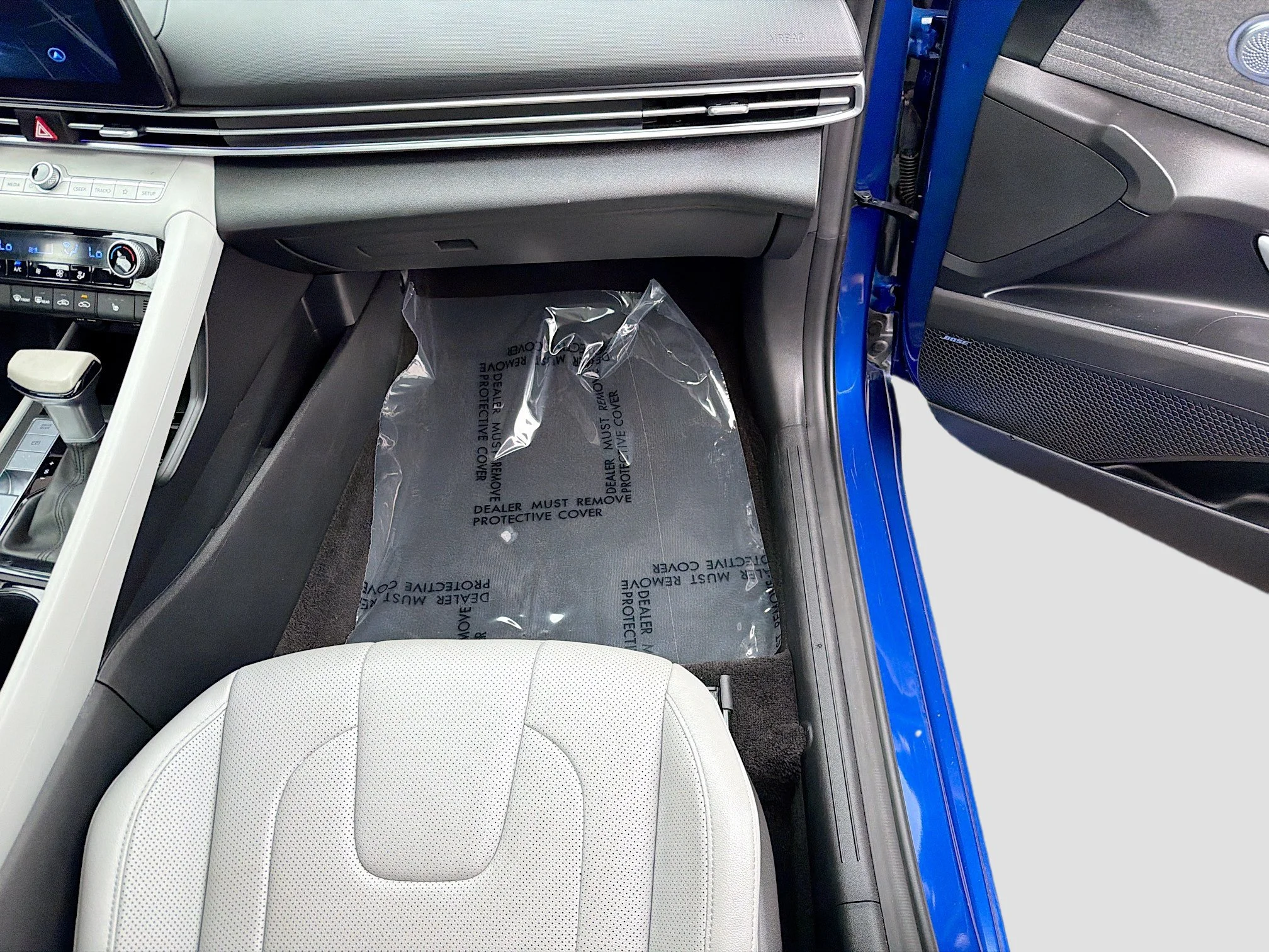 Used 2025 Intense Blue Hyundai Limited image 16