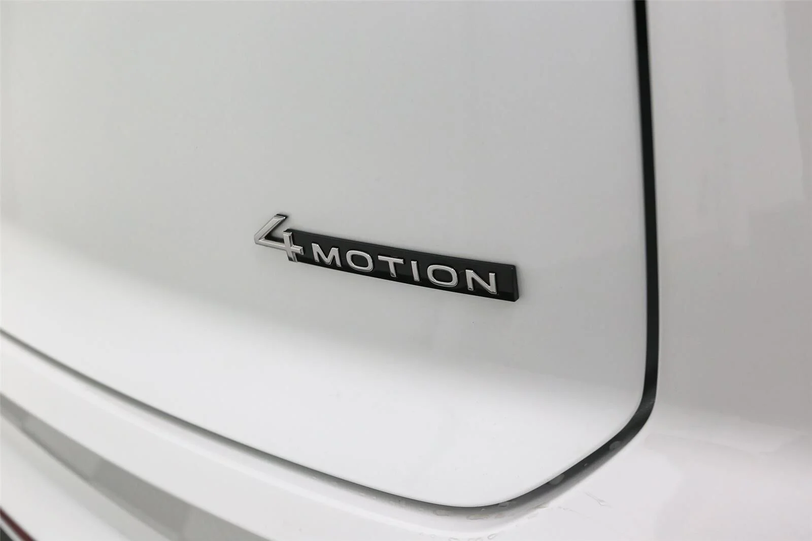 New 2026 Opal White Pearl Volkswagen 2.0T SEL Premium R-Line image 12