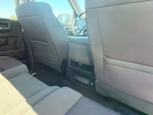 Used 2018 Quicksilver Metallic GMC SLE image 14