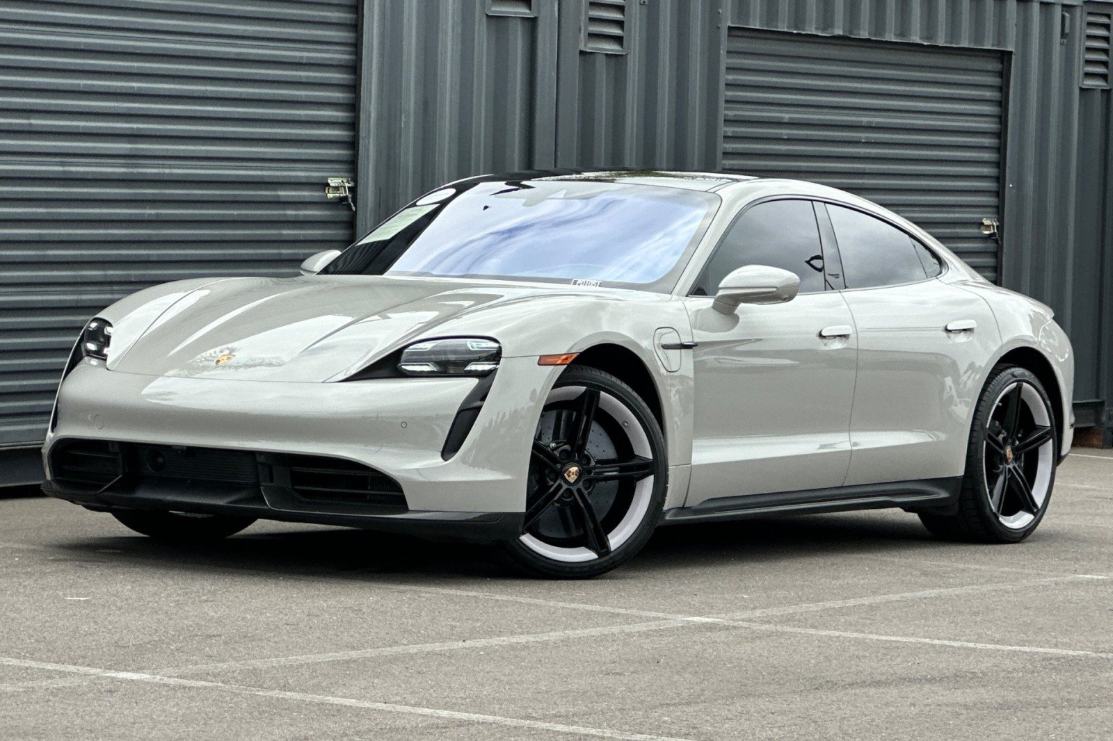 2021 Porsche Taycan Turbo S's photo