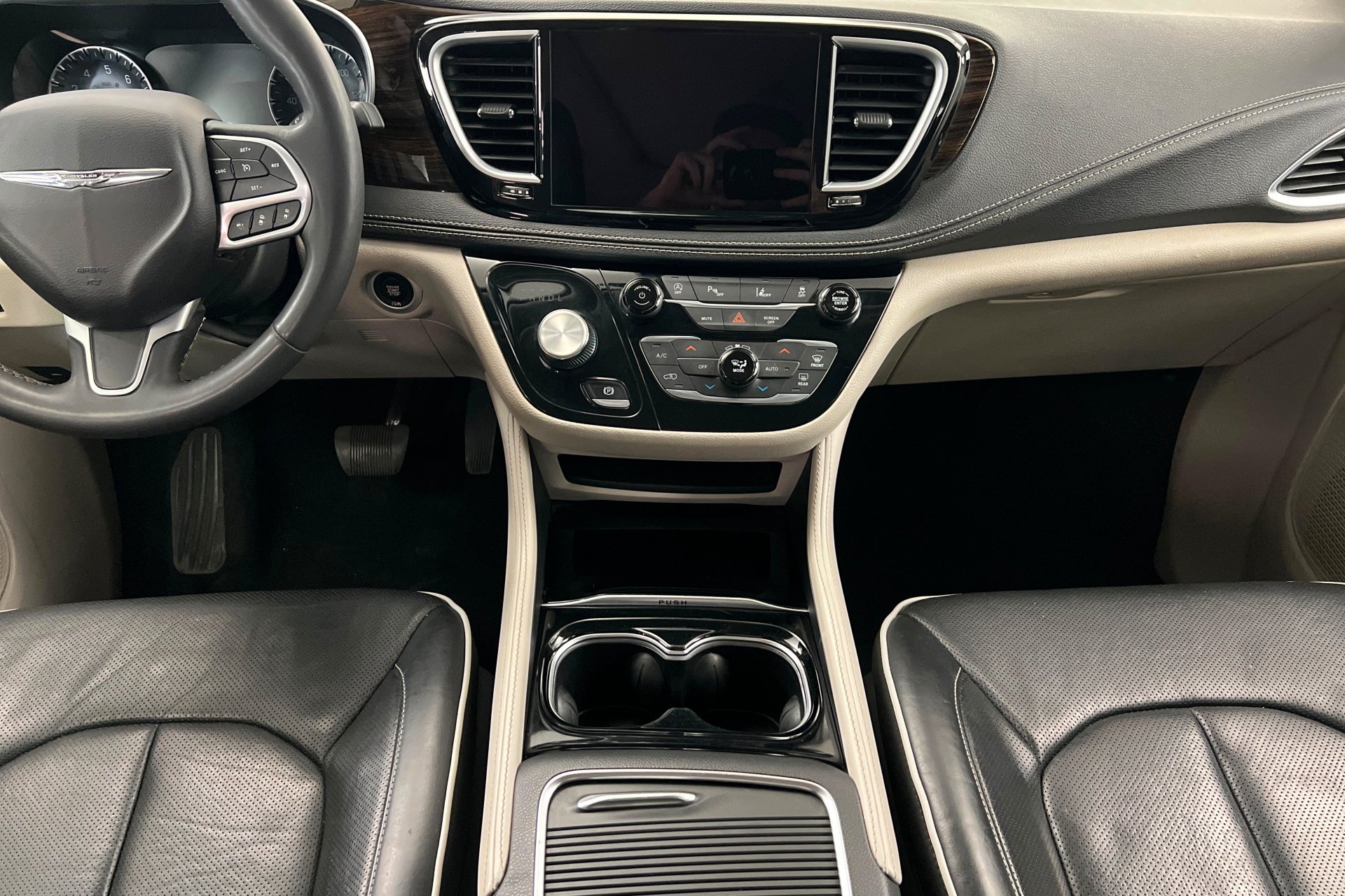2023 Chrysler Pacifica Limited - Photo 14