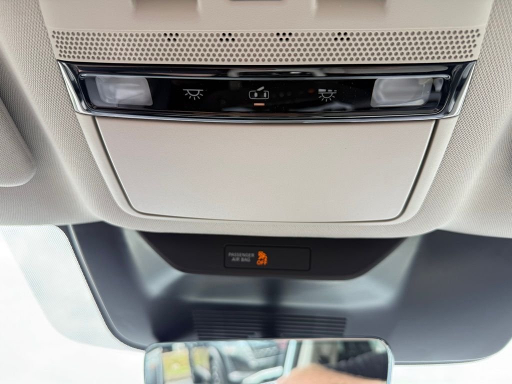 New 2026 Everest White Pearl TriCoat Nissan SL image 34