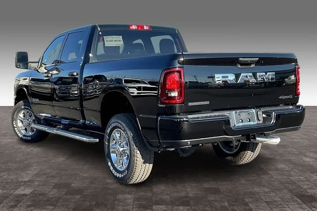 New 2026 Diamond Black Crystal Pearl-Coat Exterior Paint RAM Big Horn image 3