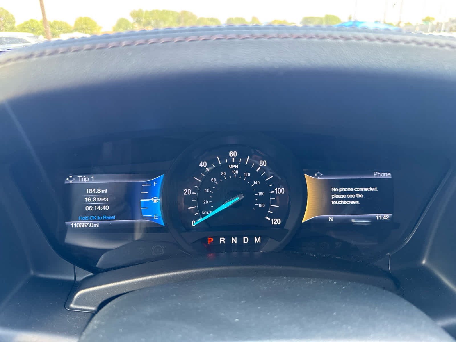 Used 2017 White Platinum Metallic Tri-Coat Ford Platinum image 18