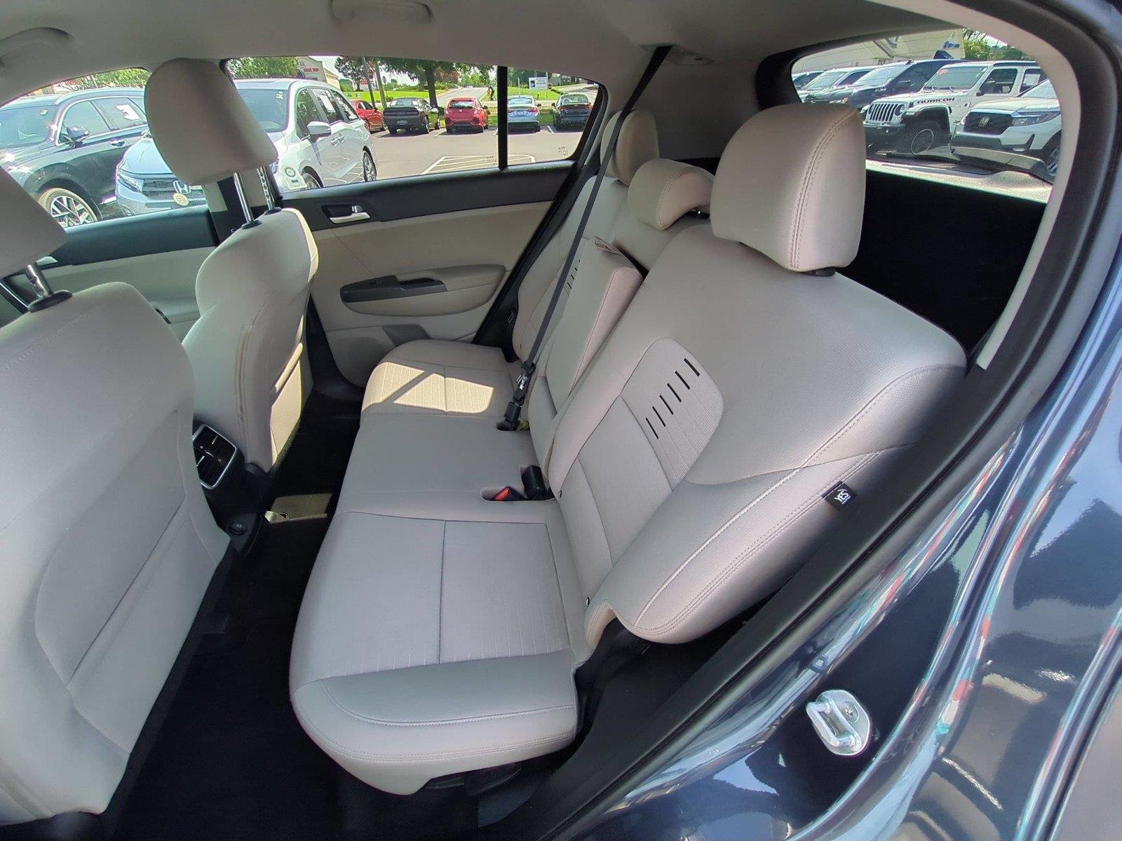Used 2020 Pacific Blue Kia LX image 30