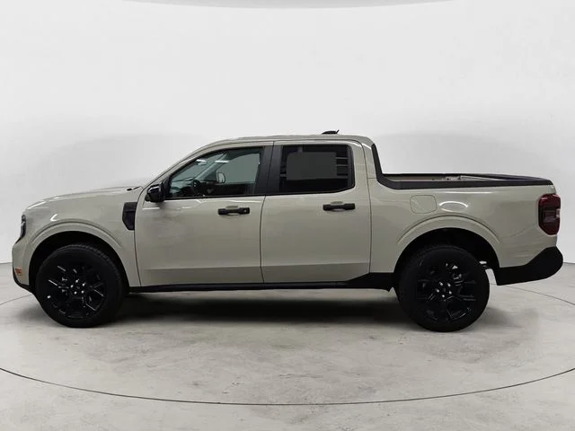 New 2025 Desert Sand Ford XLT image 2