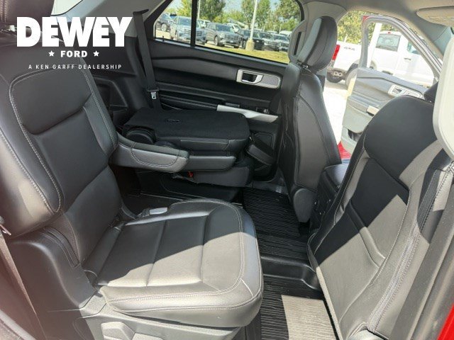 Used 2023 Red Metallic Ford XLT image 31