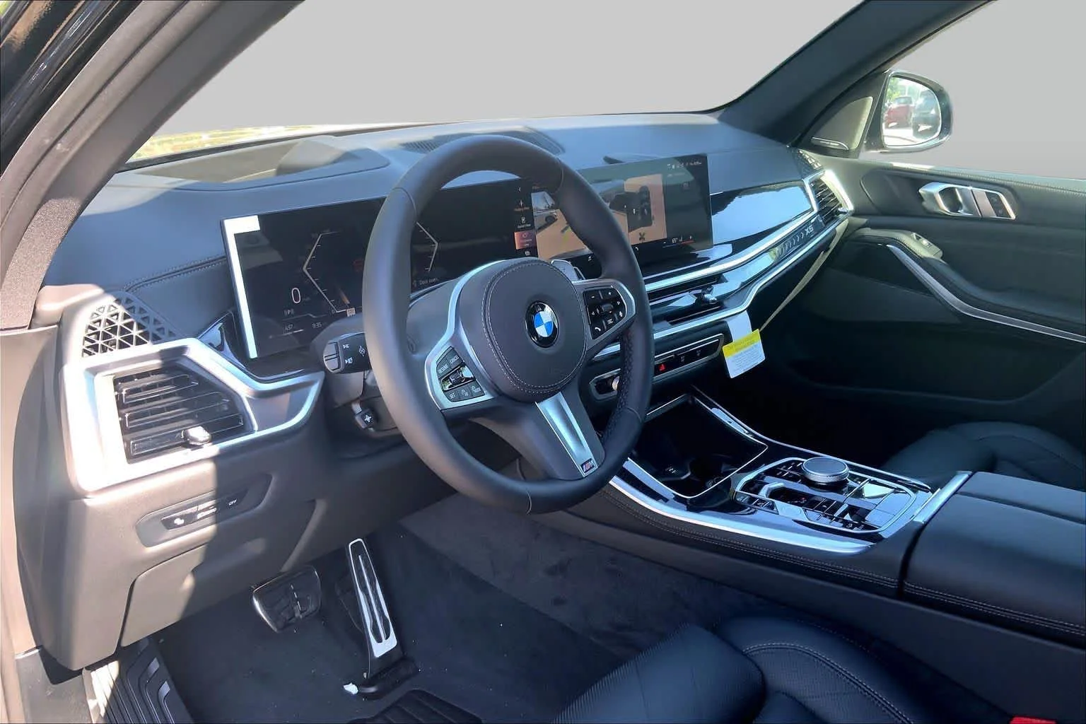 New 2026 Carbon Black Metallic BMW xDrive40i image 8