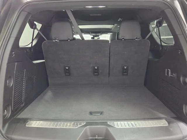 Used 2024 White GMC Denali image 12