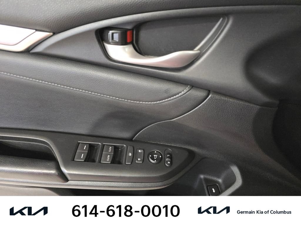 Used 2016  Honda Touring image 26