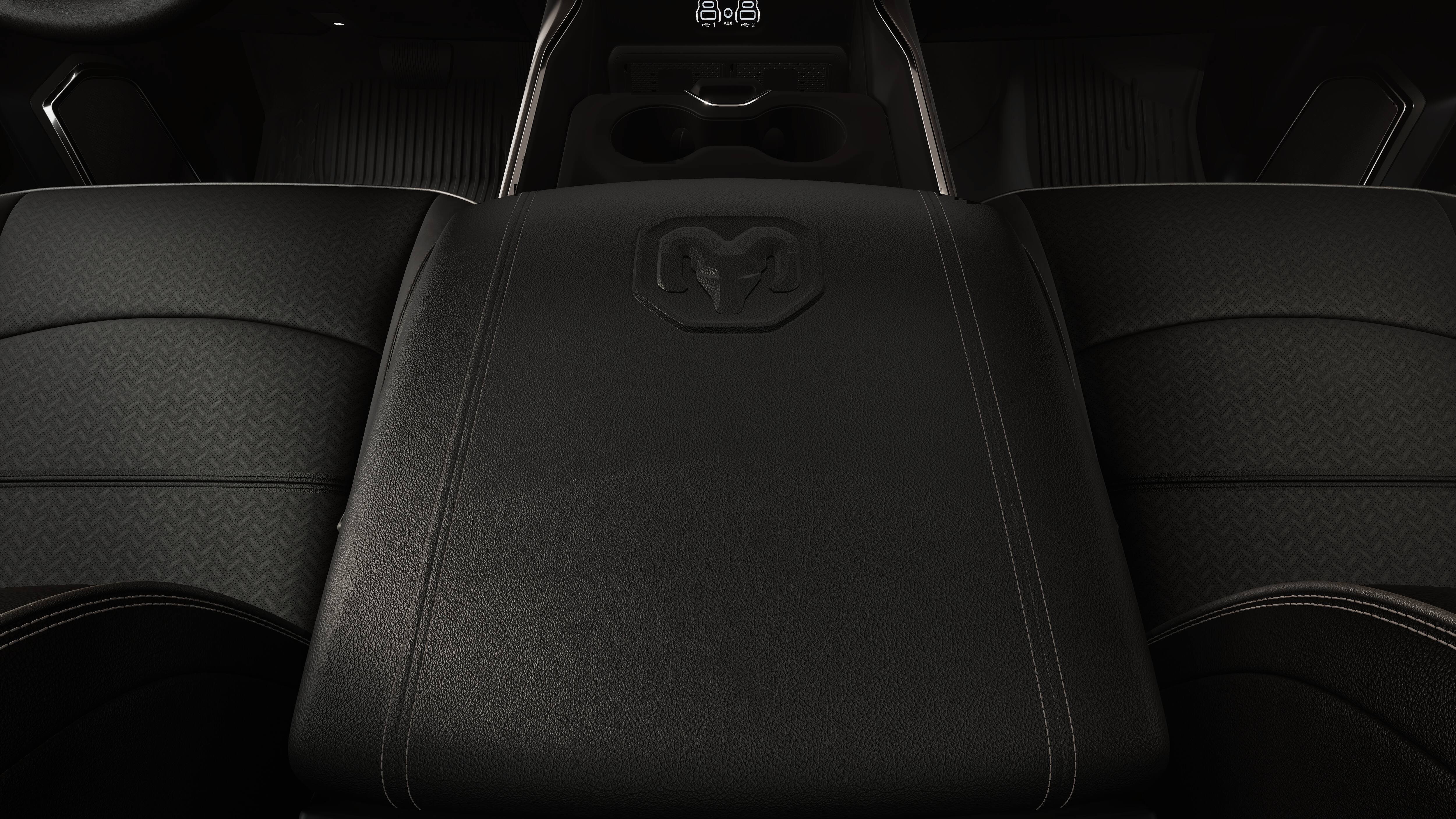 New 2026 Diamond Black Crystal Pearl-Coat Exterior Paint RAM Laramie image 16